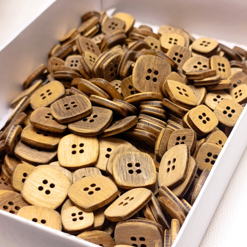 دکمه چوبی ضد آب مربع 4 سایز 400 عددی